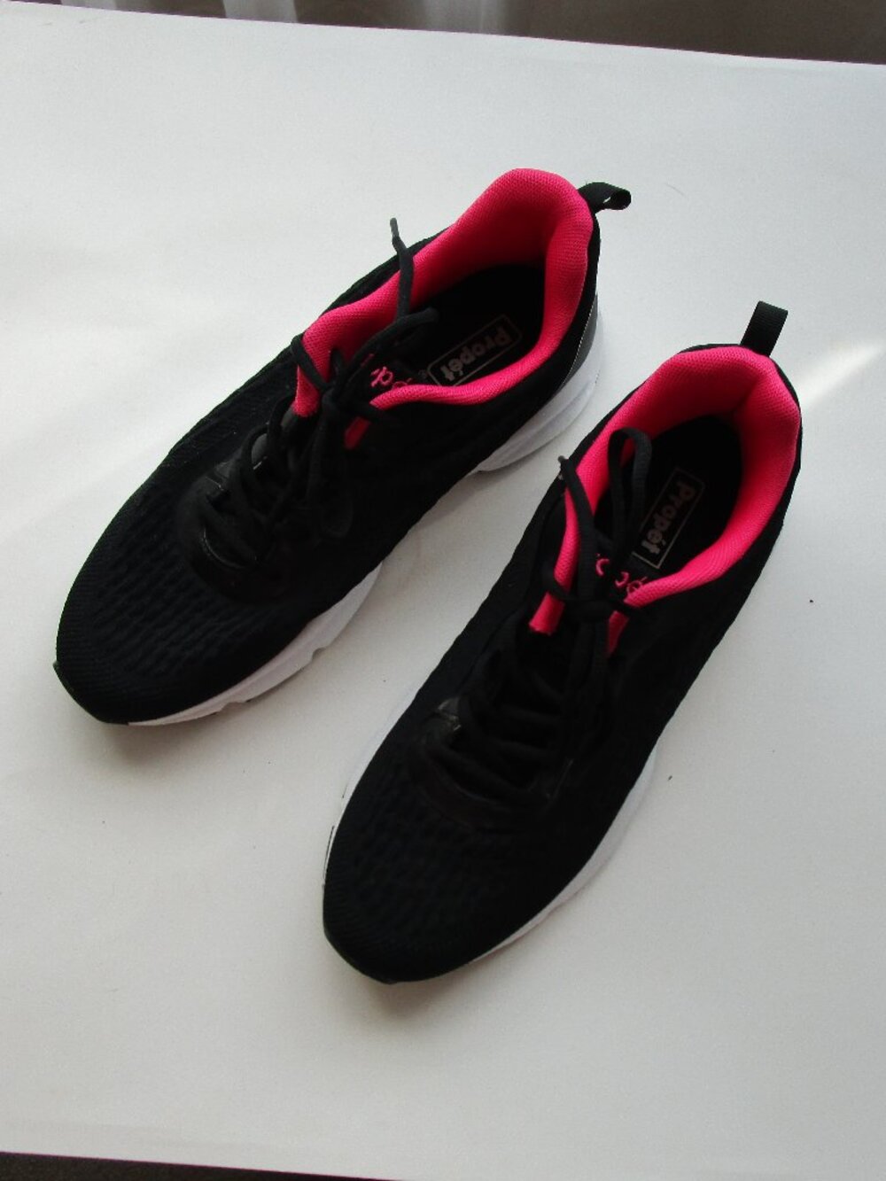 Propet Lace-Up Sneakers Woman 12 - black/hot pink